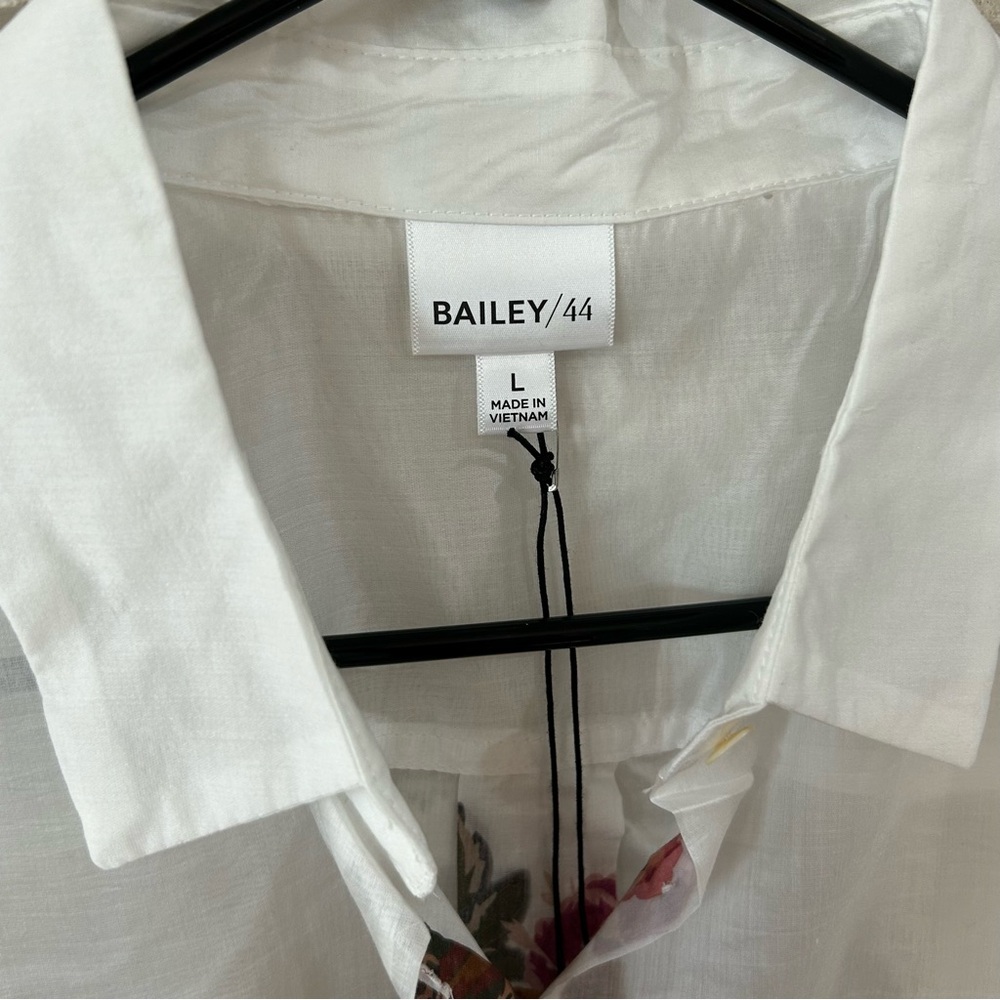 Woman SIZE L Bailey 44 Crisp White Collared Shirt Long Sleeve Shear Translucent
